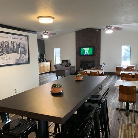 Super 8 By Wyndham Spokane Valley Extérieur photo