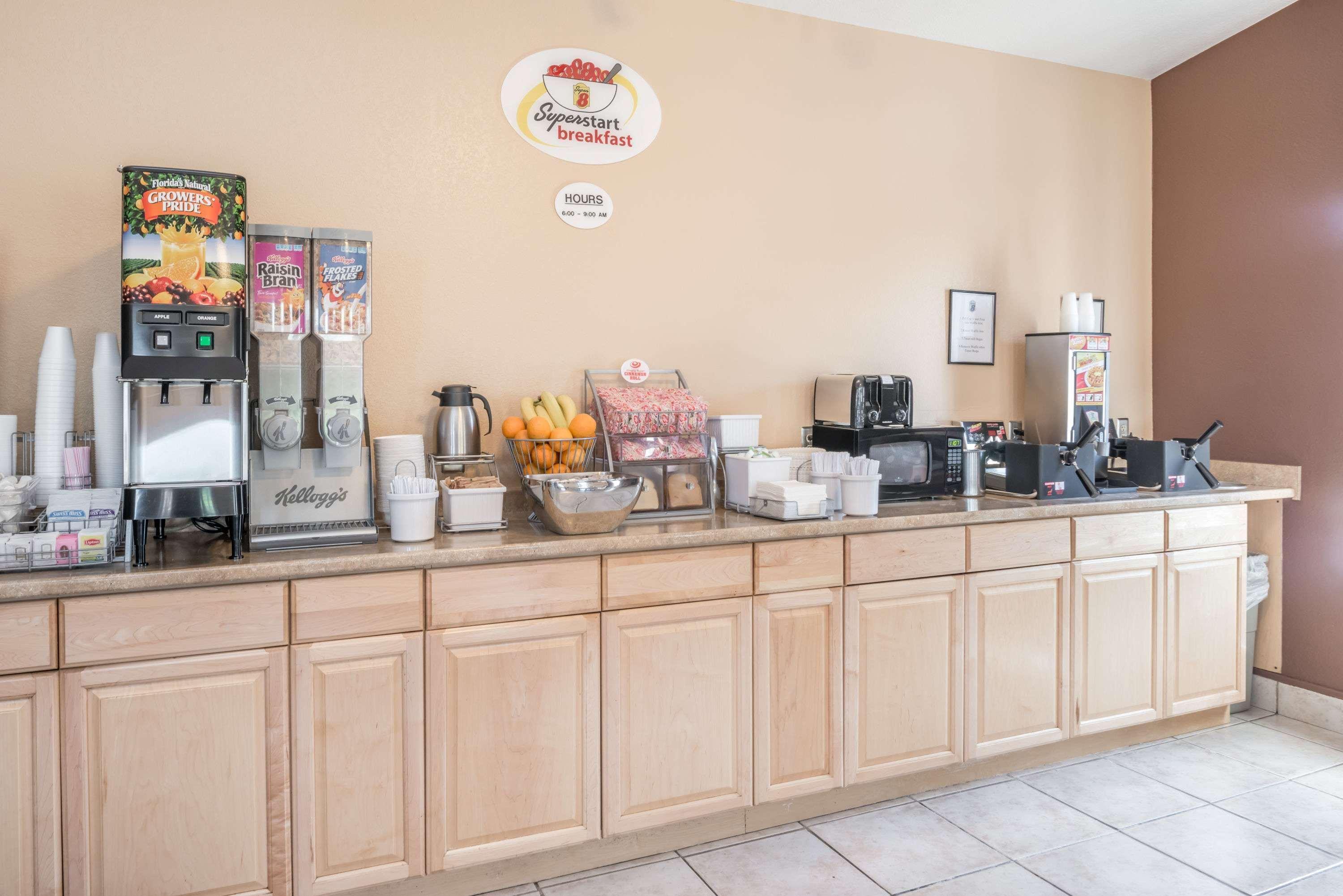 Super 8 By Wyndham Spokane Valley Extérieur photo